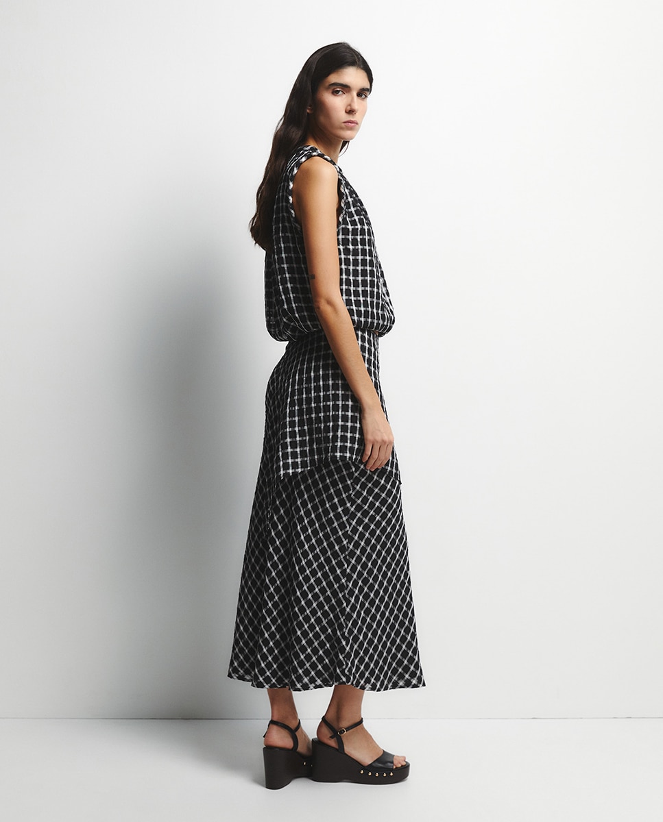 Saia aos Quadrados Preto-4