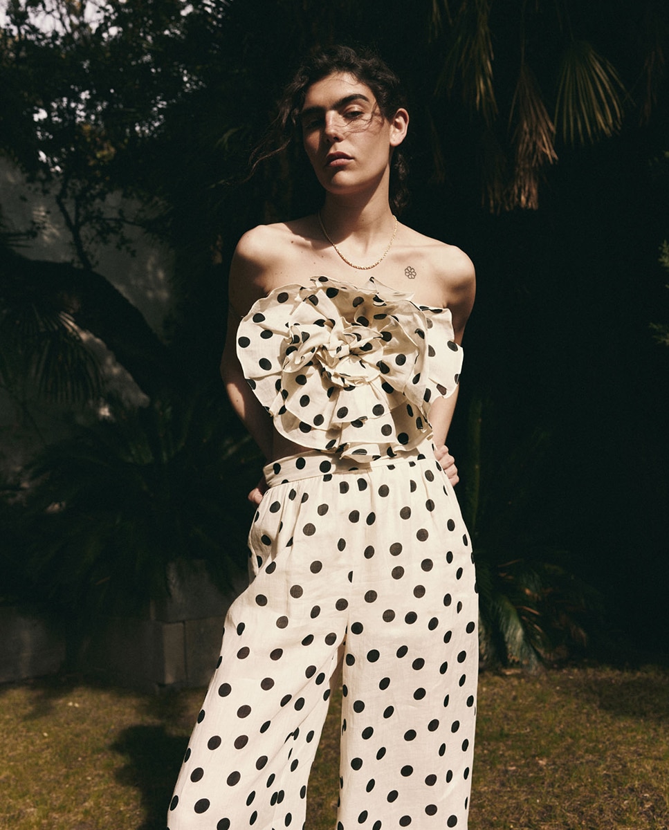 Imagem 0 de Top às Bolinhas e com Estampado Floral