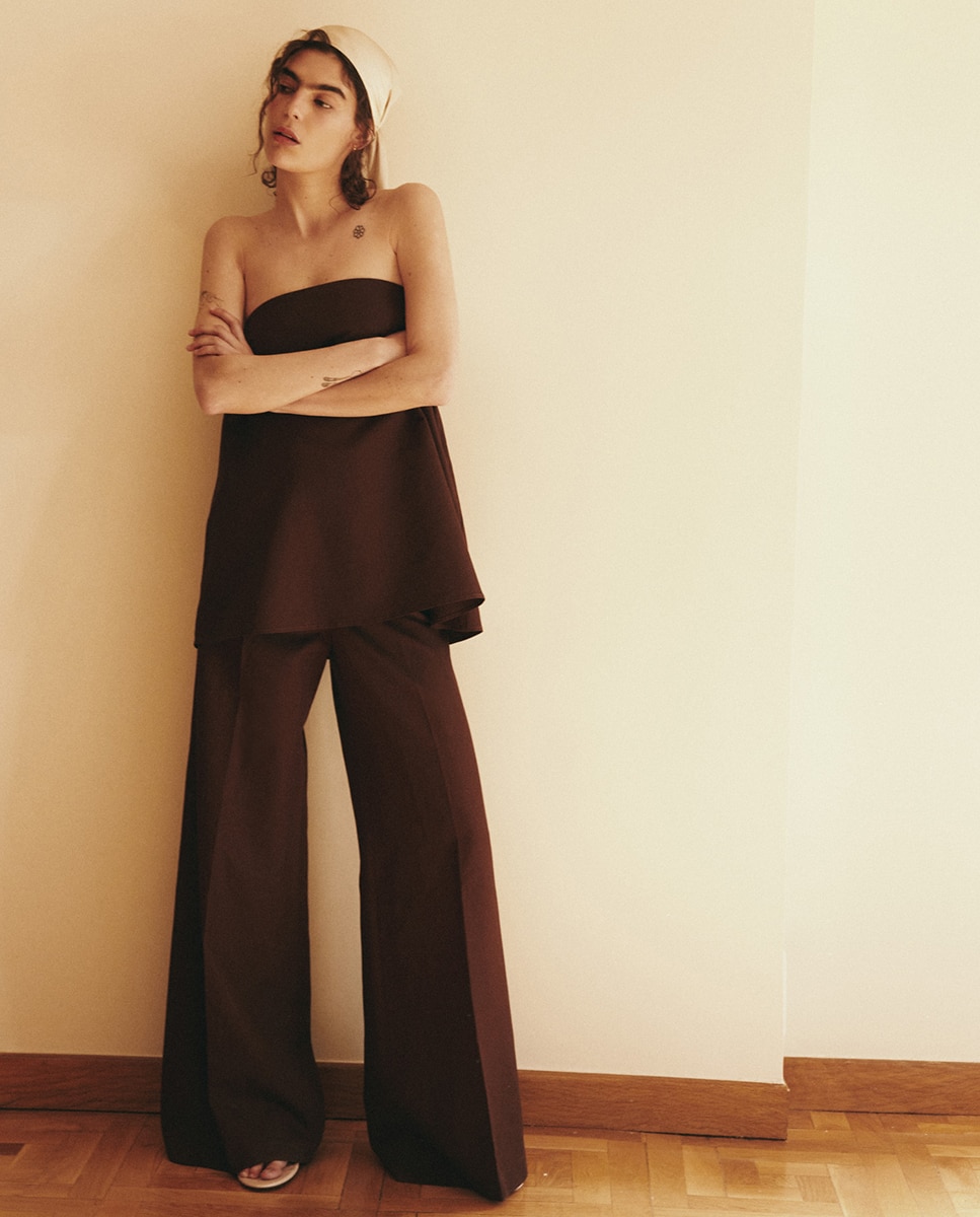 Top com Decote Caicai Castanho-2