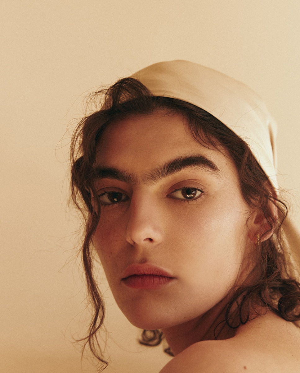 Top com Decote Caicai Castanho-5