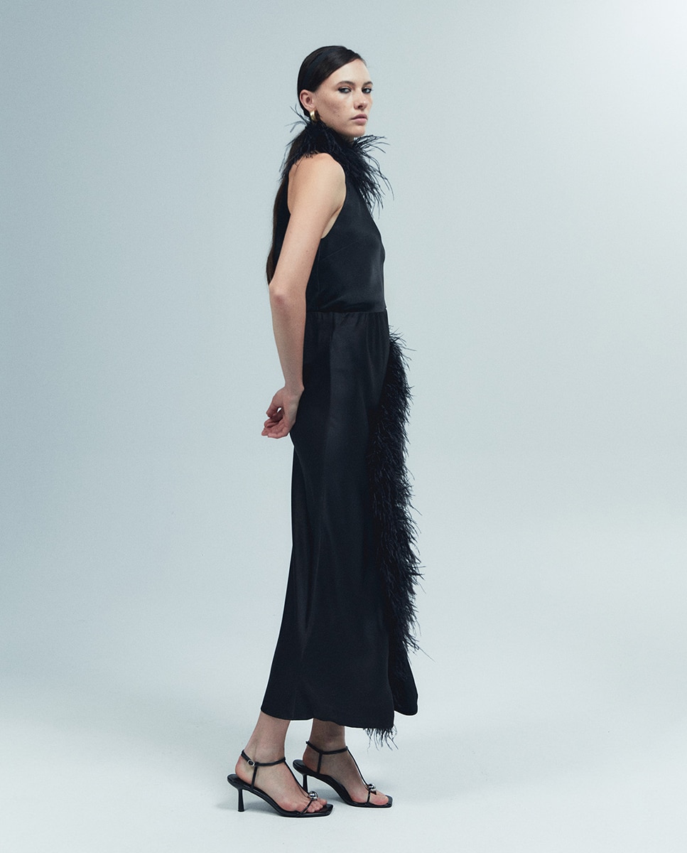Imagen 3 de Top halter plumas - Sfera - Negro Negro