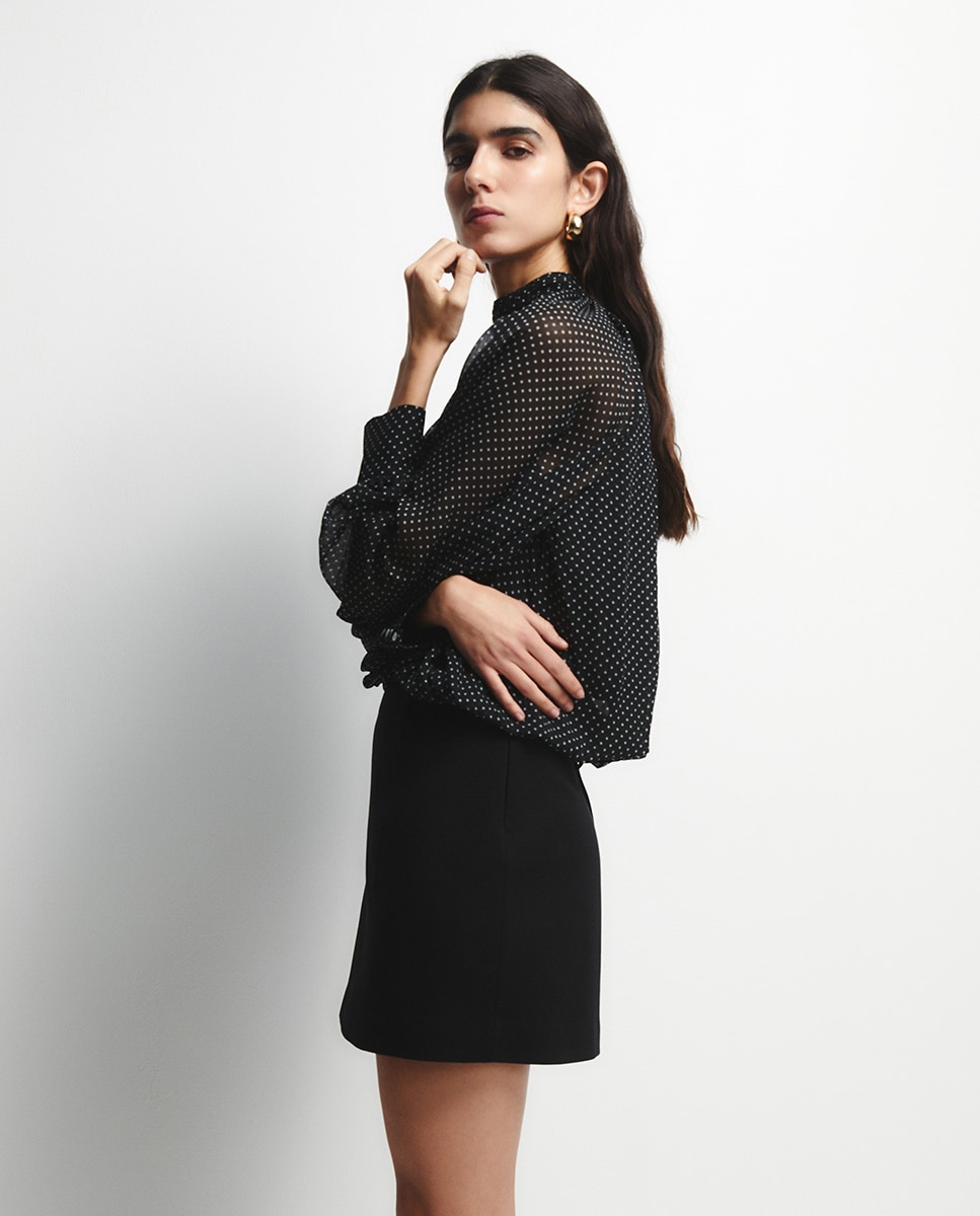 Blusa às Bolinhas Preto-4