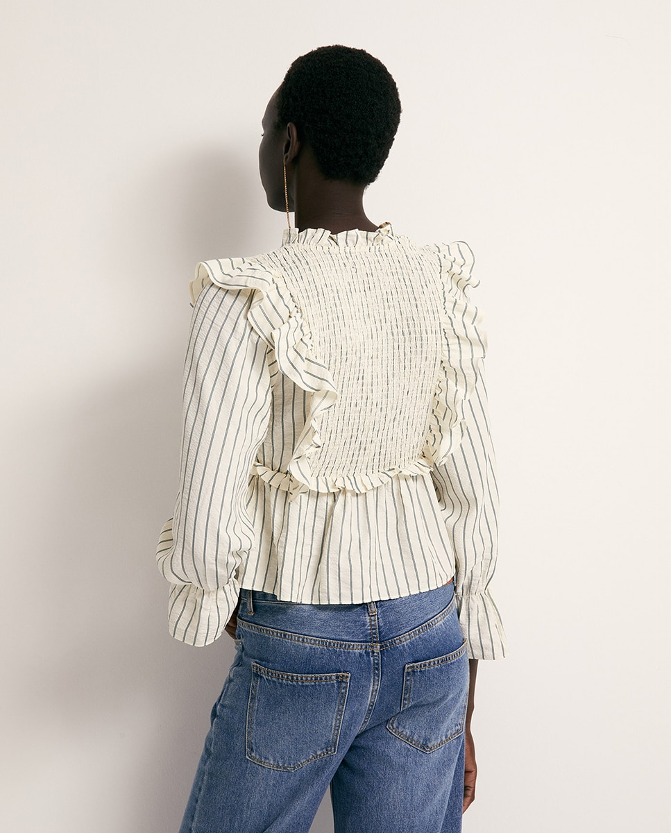 Blusa com Elásticos e Folho Marfim-5
