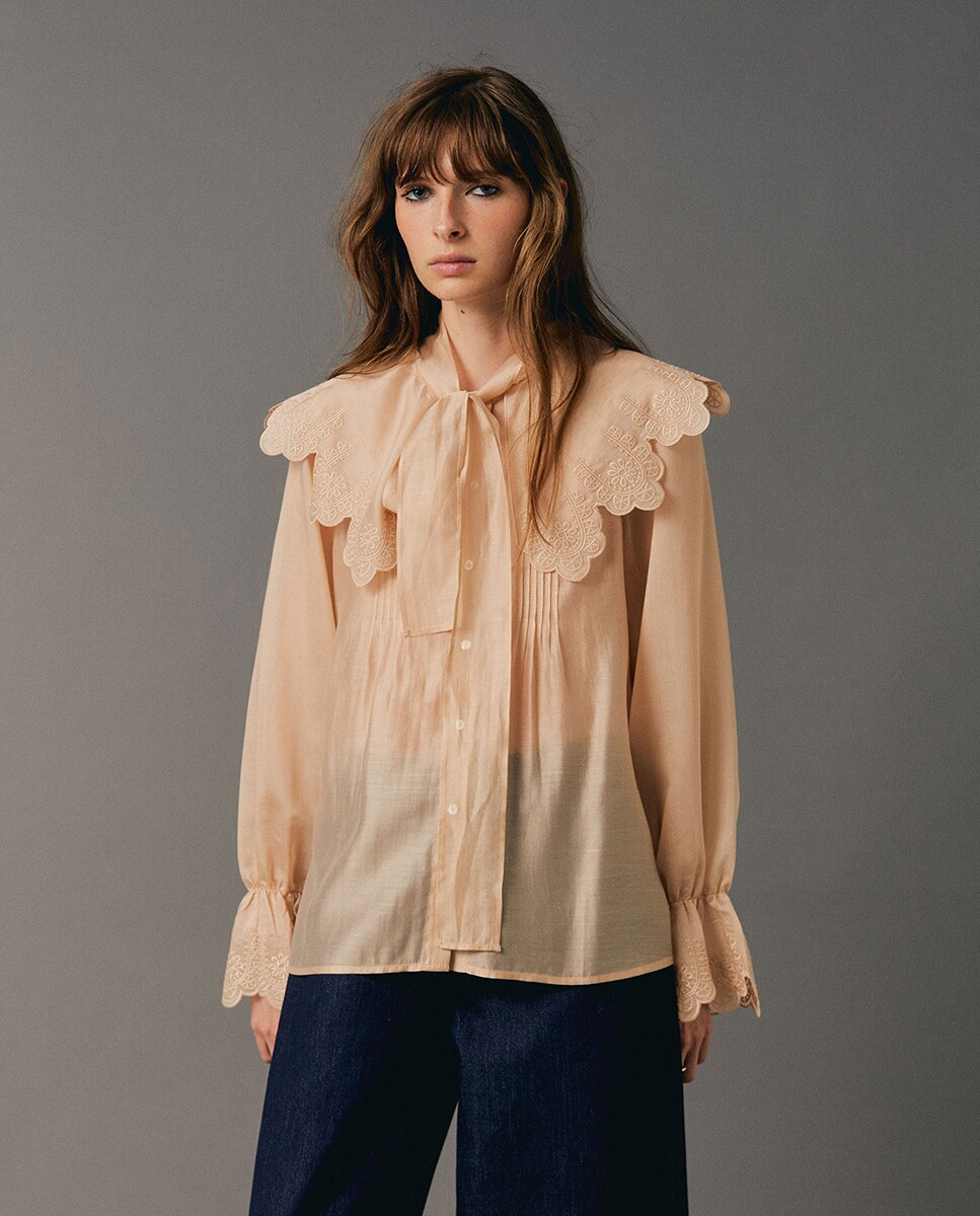 Imagen 0 de Blusa canesú lazada