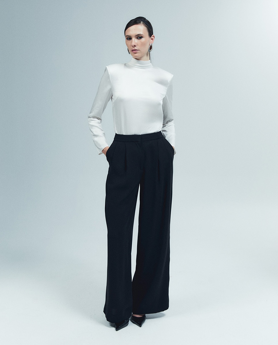 Imagem 1 de Blusa com Laço - Cru