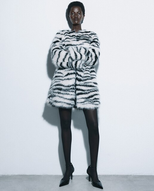 Imagen 0 de Abrigo pelo fantasía