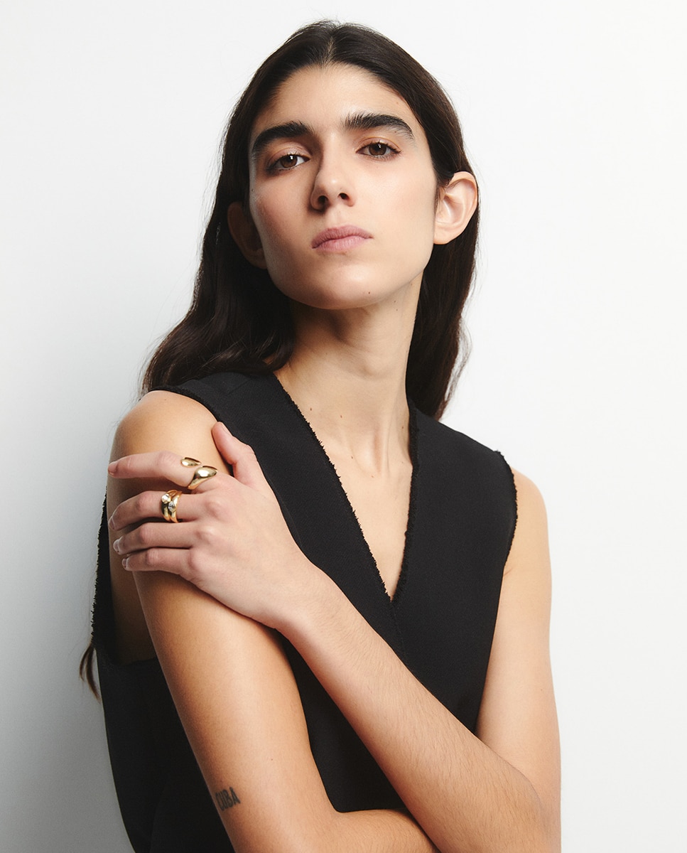 Colete com Botões Preto-4