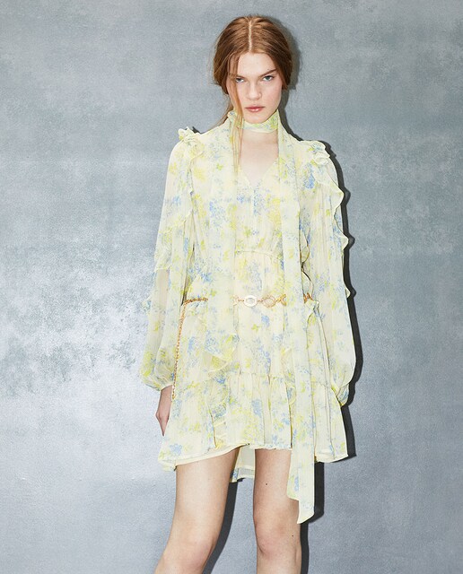 Vestido mini volantes