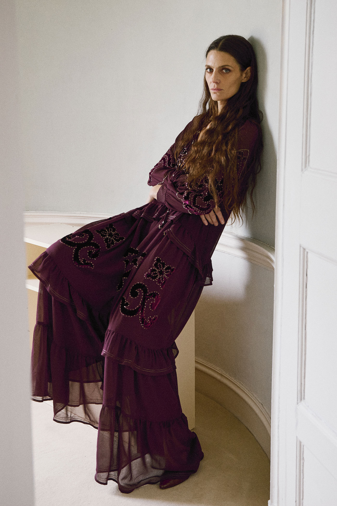 Vestido comprido com bordados Beringela-1