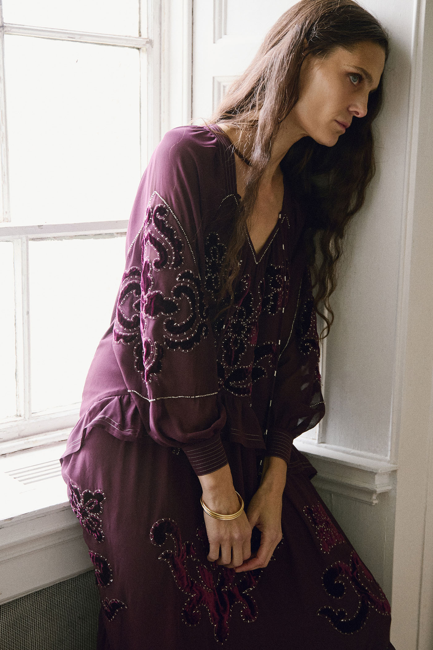 Vestido comprido com bordados Beringela-2