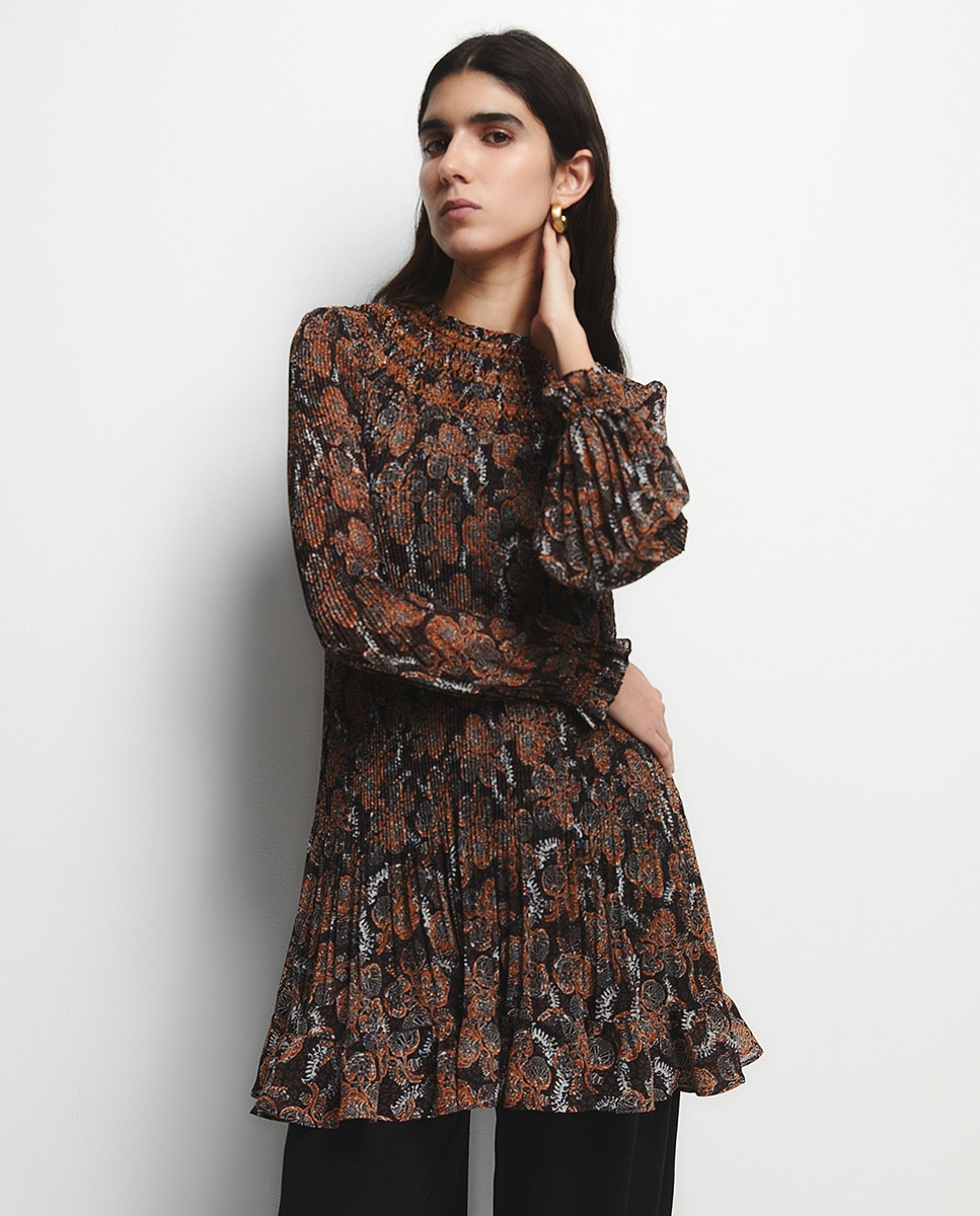 Mini Vestido Plissado Preto-2
