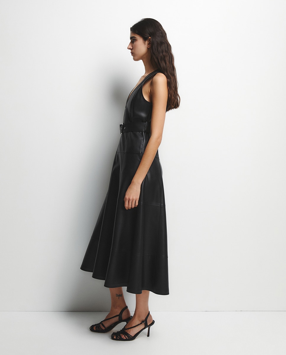 Vestido midi Preto-5