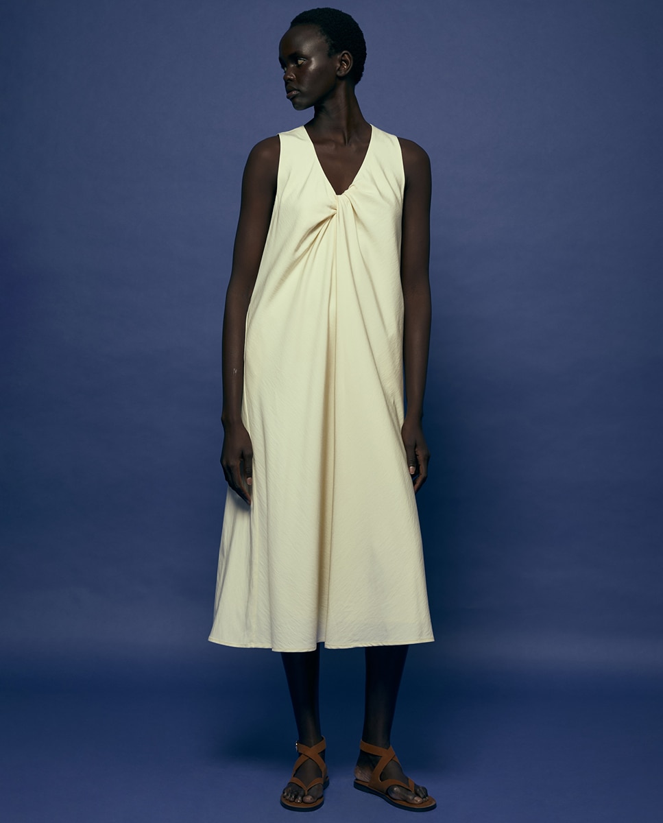 Sfera - Vestido sin mangas.
