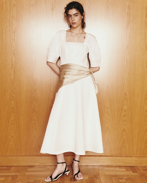 Imagen 0 de Vestido midi manga