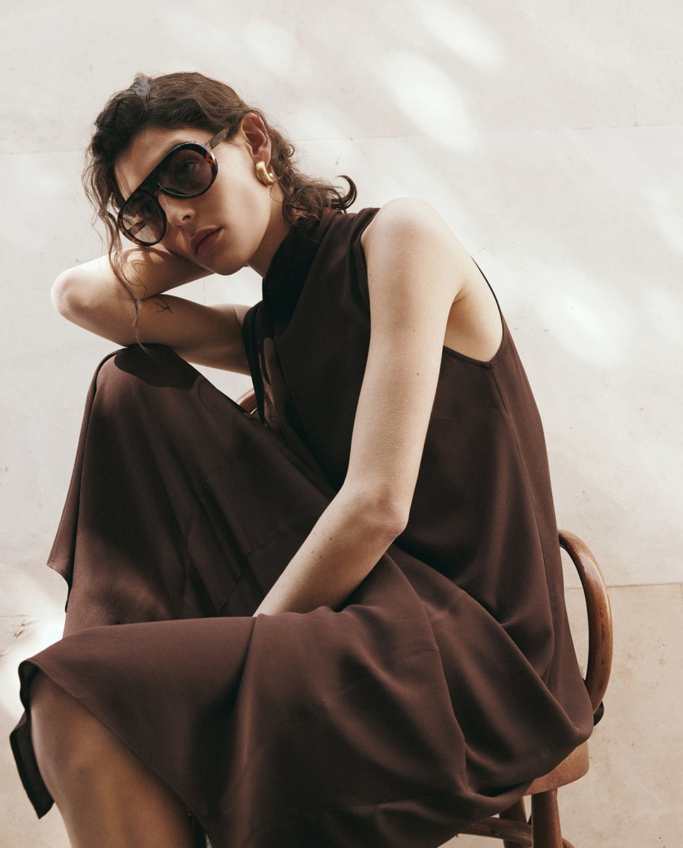 Vestido com Bainha com Bicos Chocolate-7