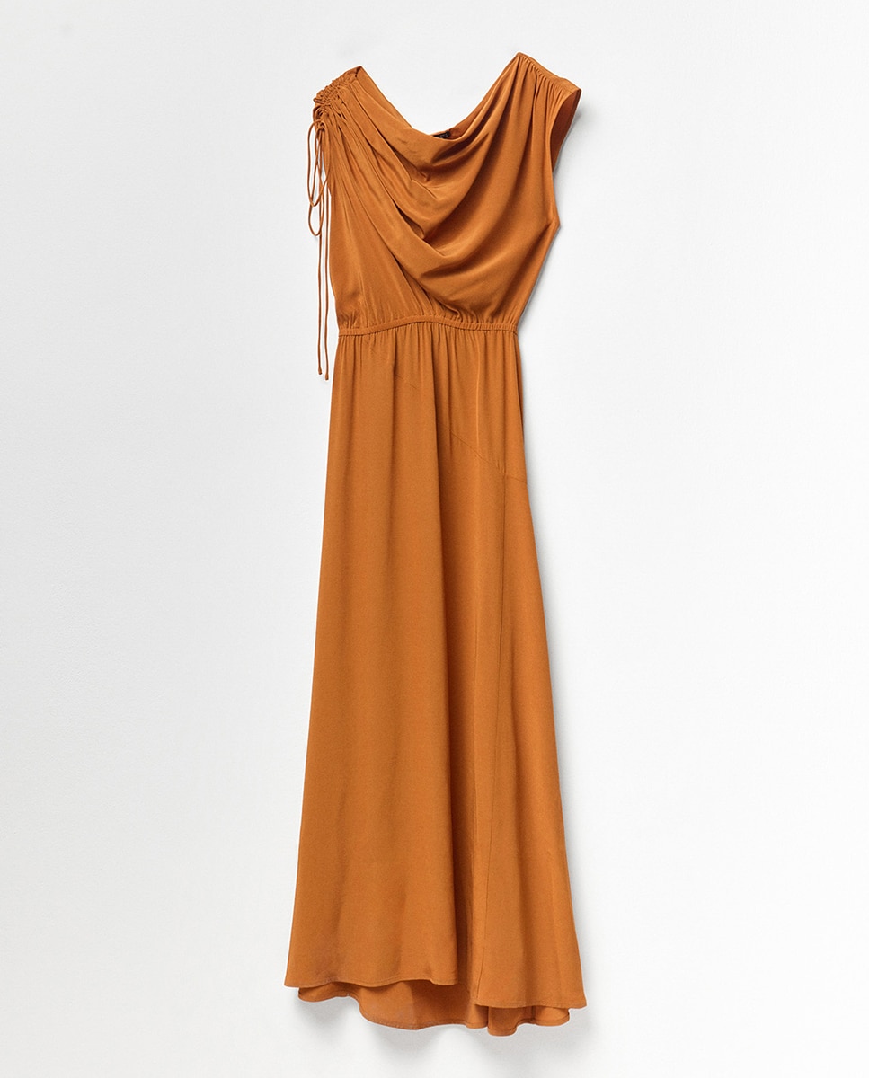 Vestido com Franzido no Ombro Laranja-3