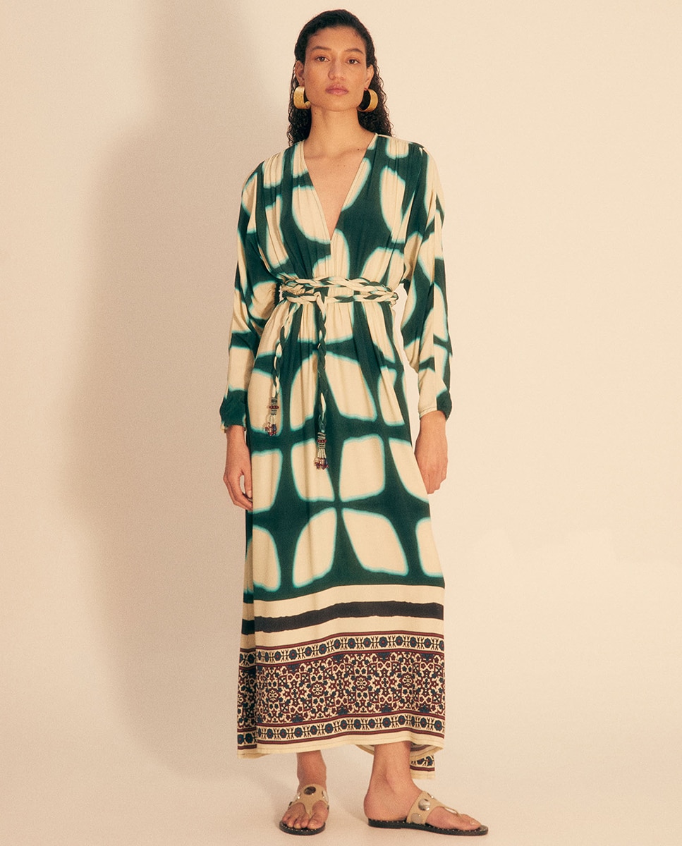 Imagem 0 de Vestido de Decote em Bico Estampado