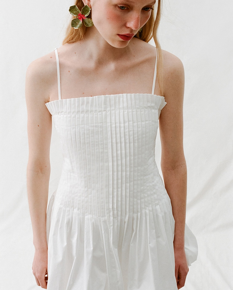 Imagem 0 de Vestido com Pregas e Manga Balão