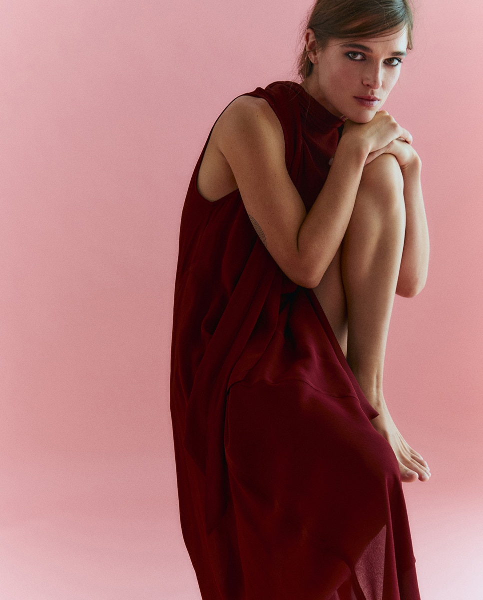 Imagen 0 de Vestido con bajo en picos Rojo