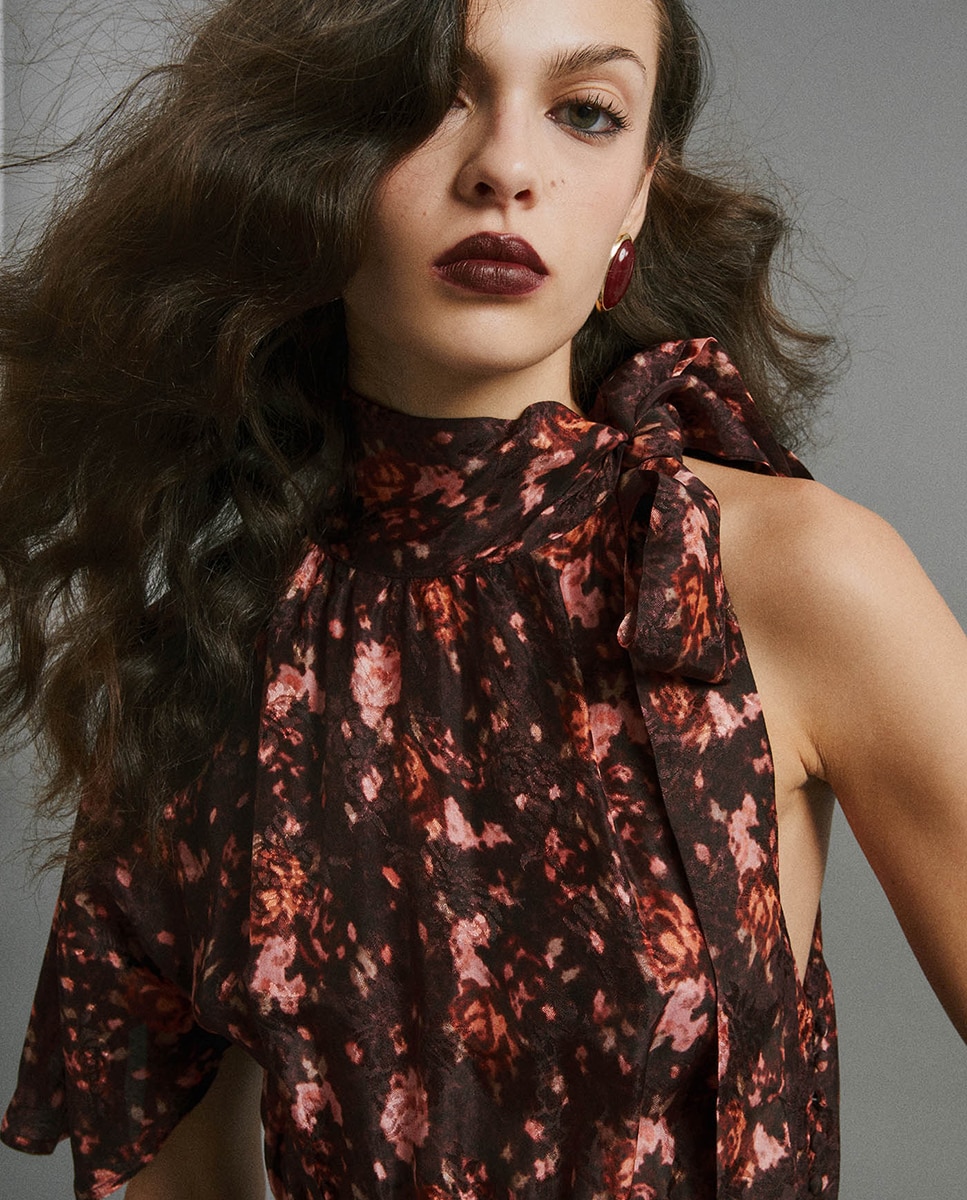 Vestido Assimétrico com Jacquard Bordeaux-3