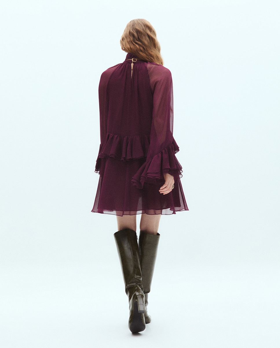 Vestido curto com folhos Ameixa-4