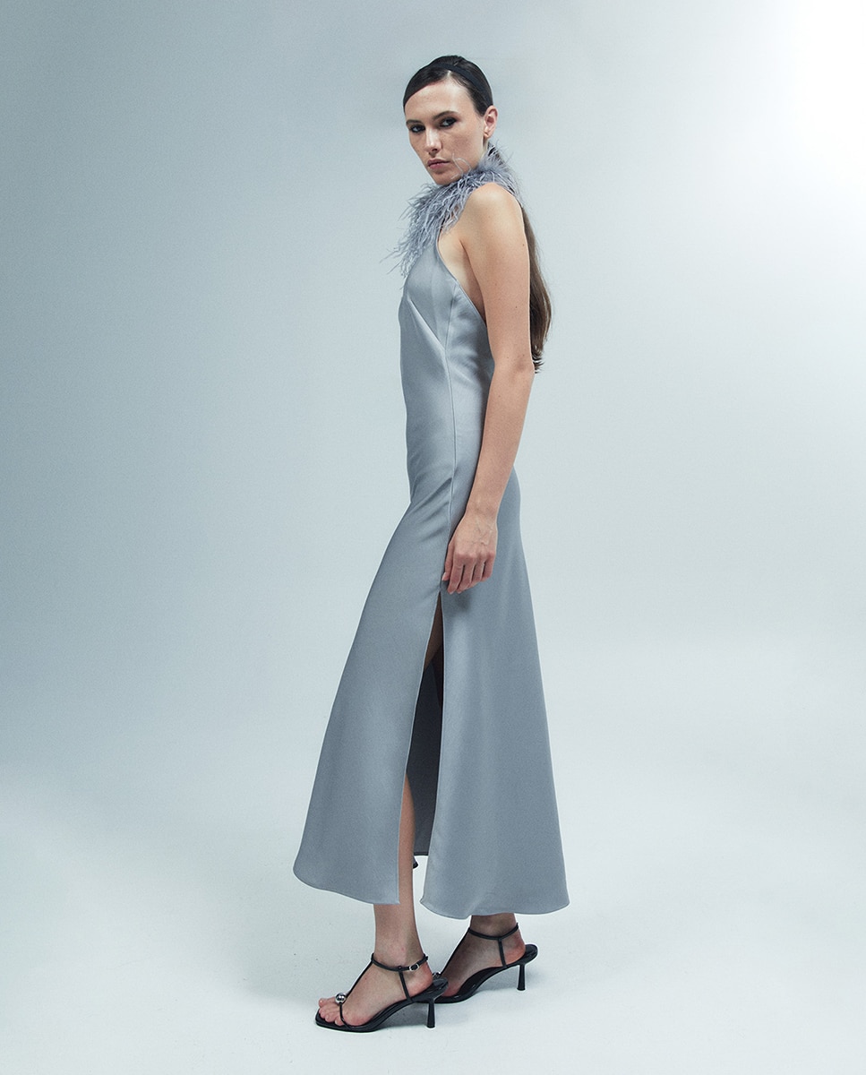 Vestido Rendilhado com Plumas Preto-3
