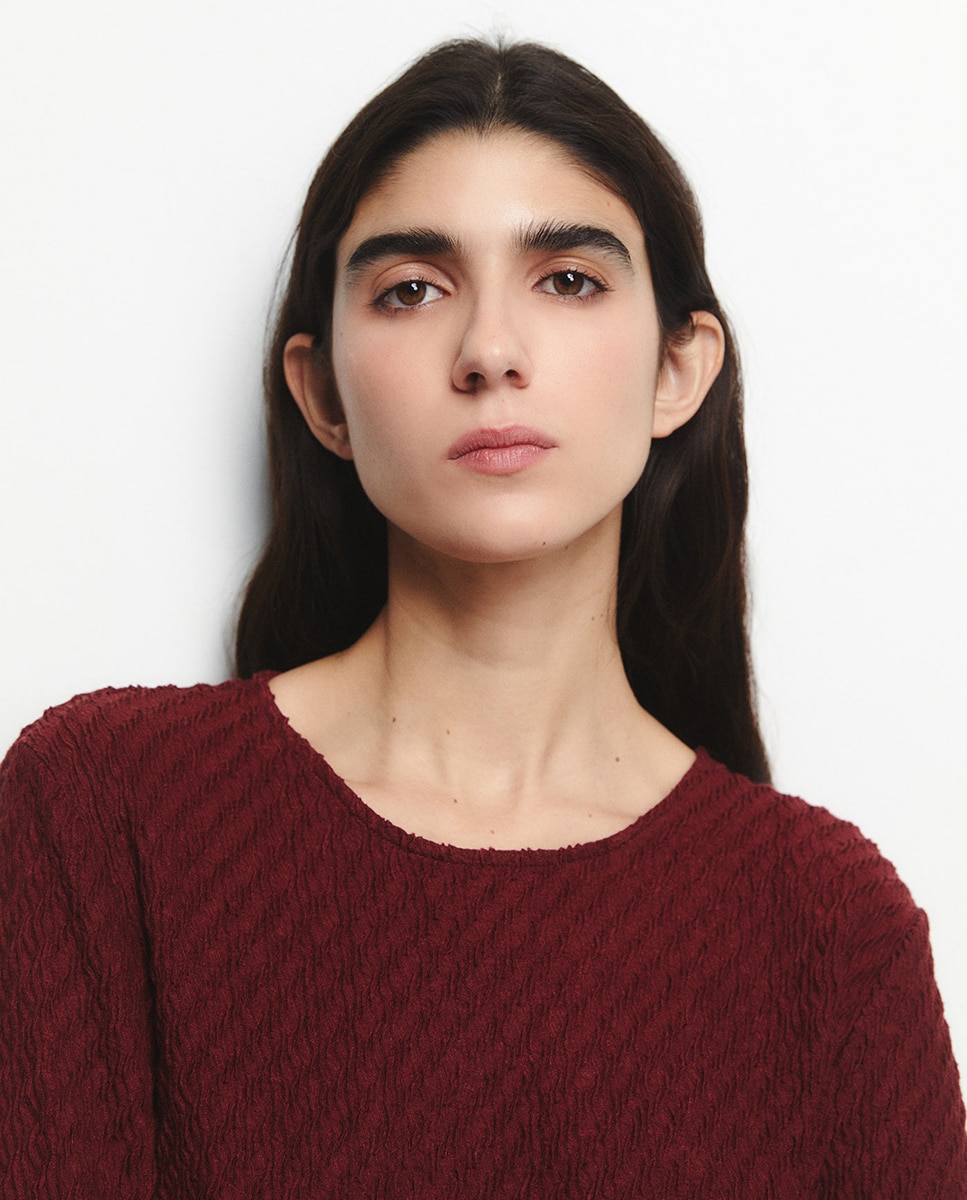 Blusa com Estrutura de Peça Bordeaux-3