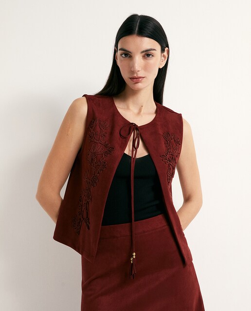 Imagem 0 de Colete de Camurcina com Bordado