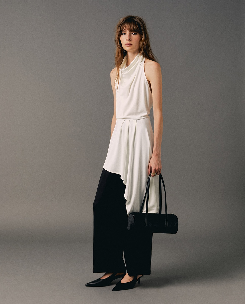 Imagem 0 de Blusa com Gola Halter