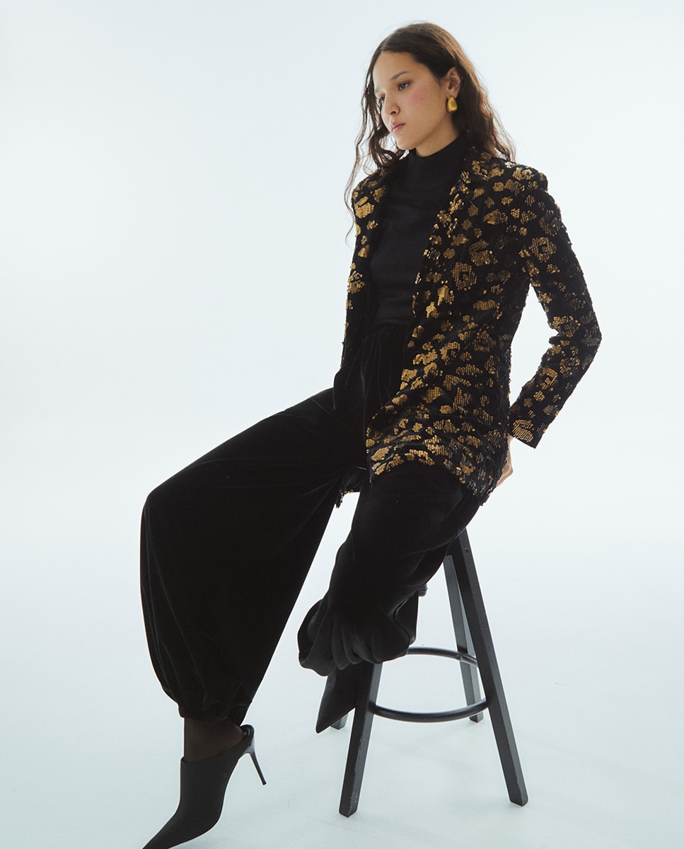 Blazer com Lantejoulas Ouro-6