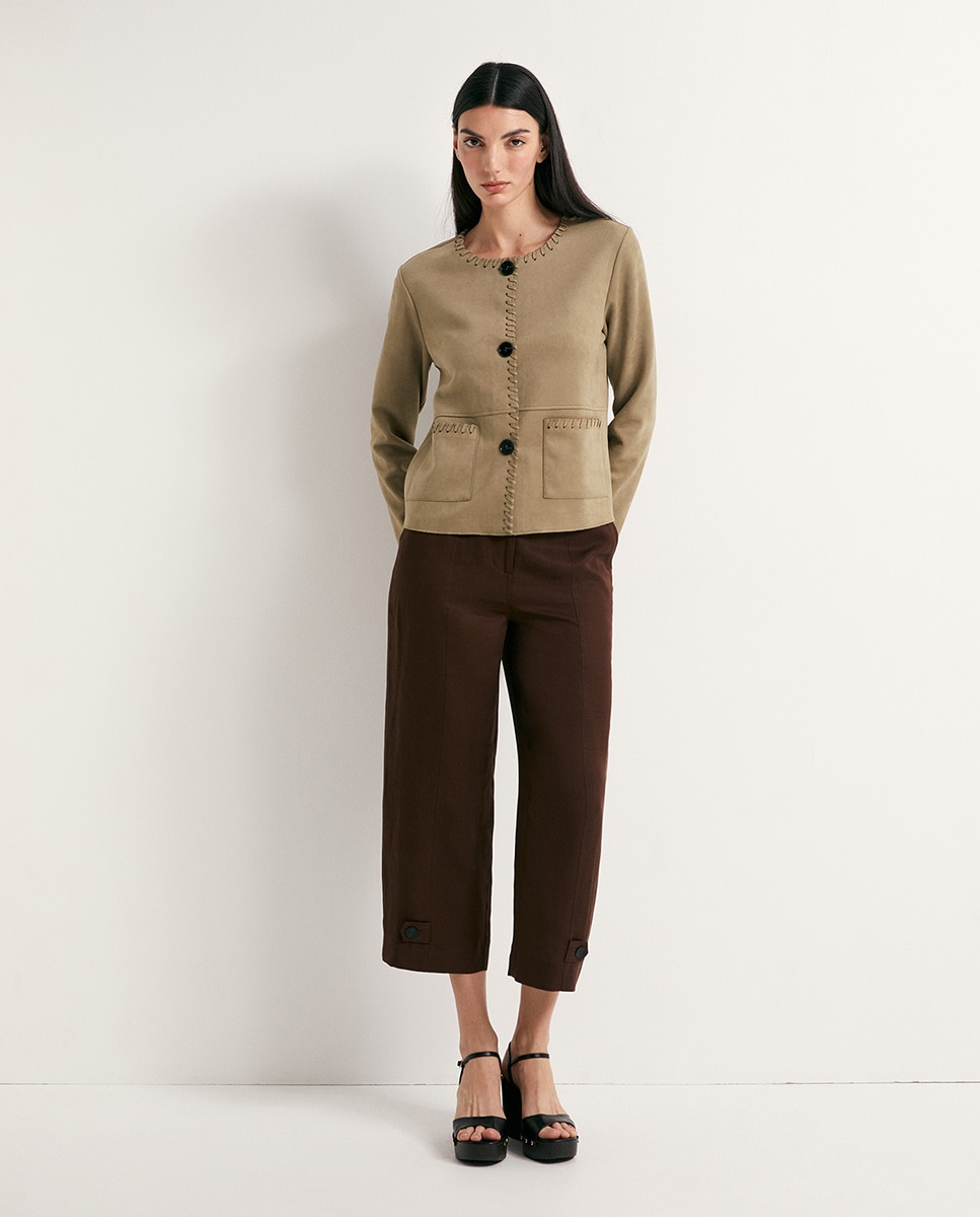 Imagem 0 de Casaco de Camurcina com Detalhe