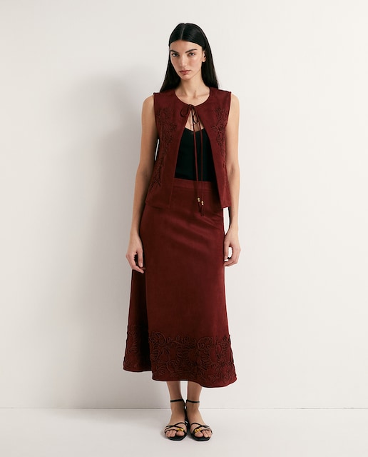 Imagen 0 de Falda antelina bordado