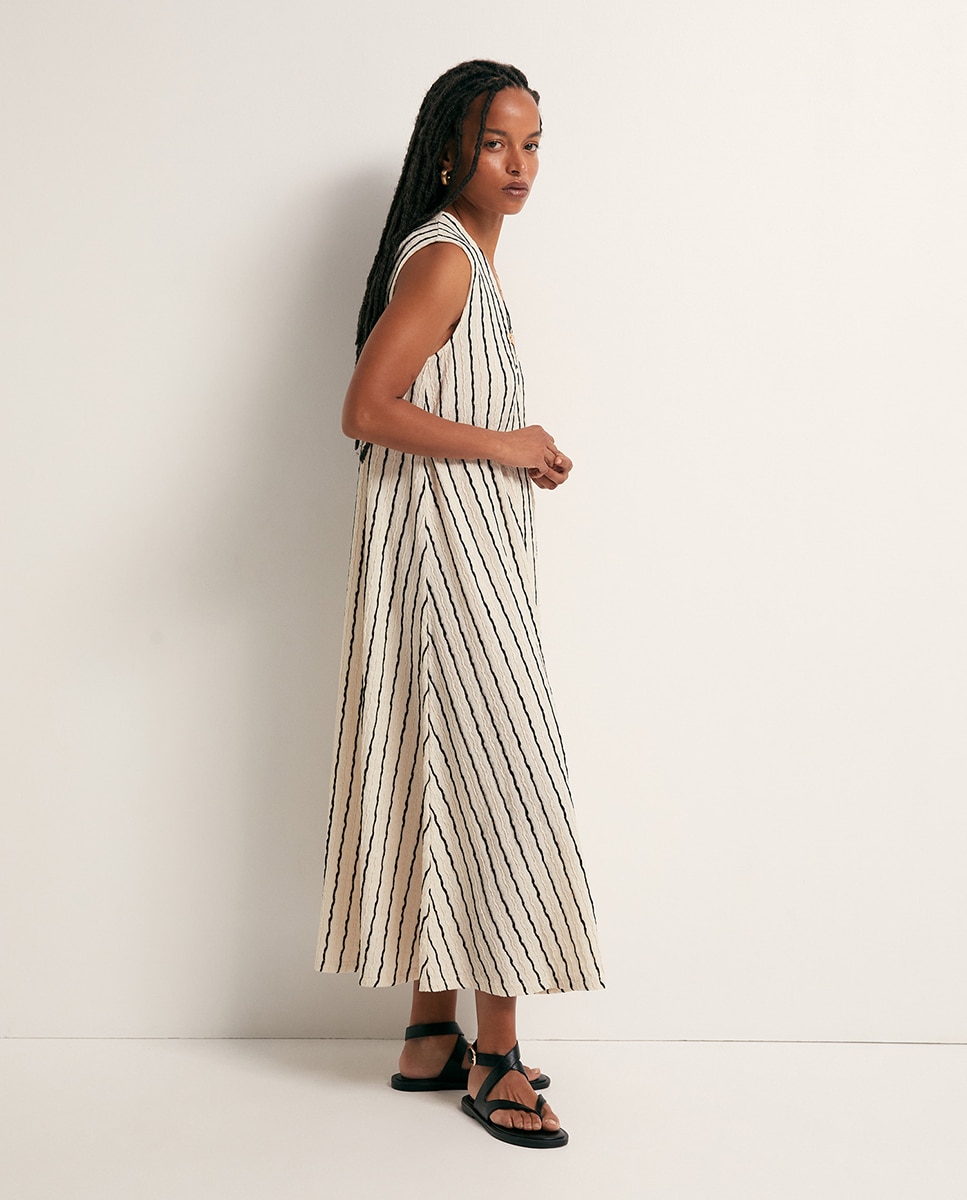 Vestido com Estrutura e Peça Branco-marfim-4
