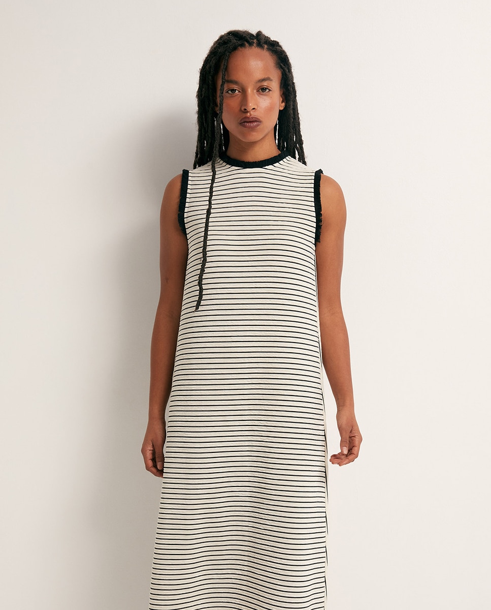 Vestido com Estrutura e Franjas Branco-2