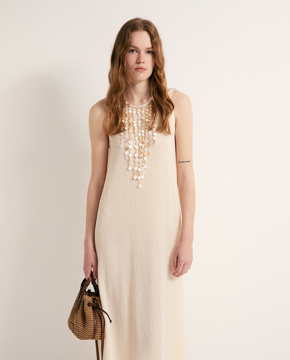 Vestido com Colar Madrepérola Cru-2