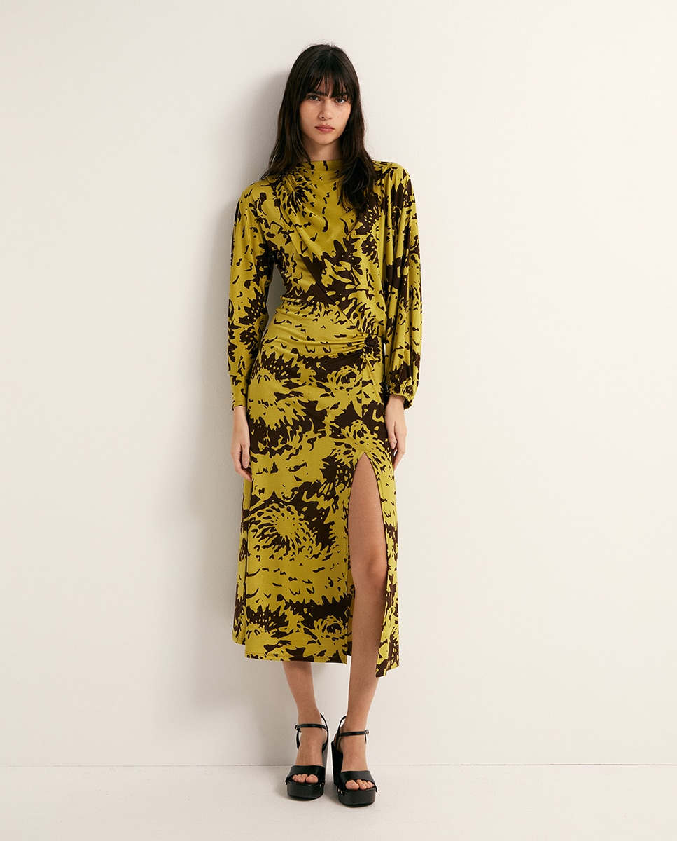 Imagem 0 de Vestido com Capa