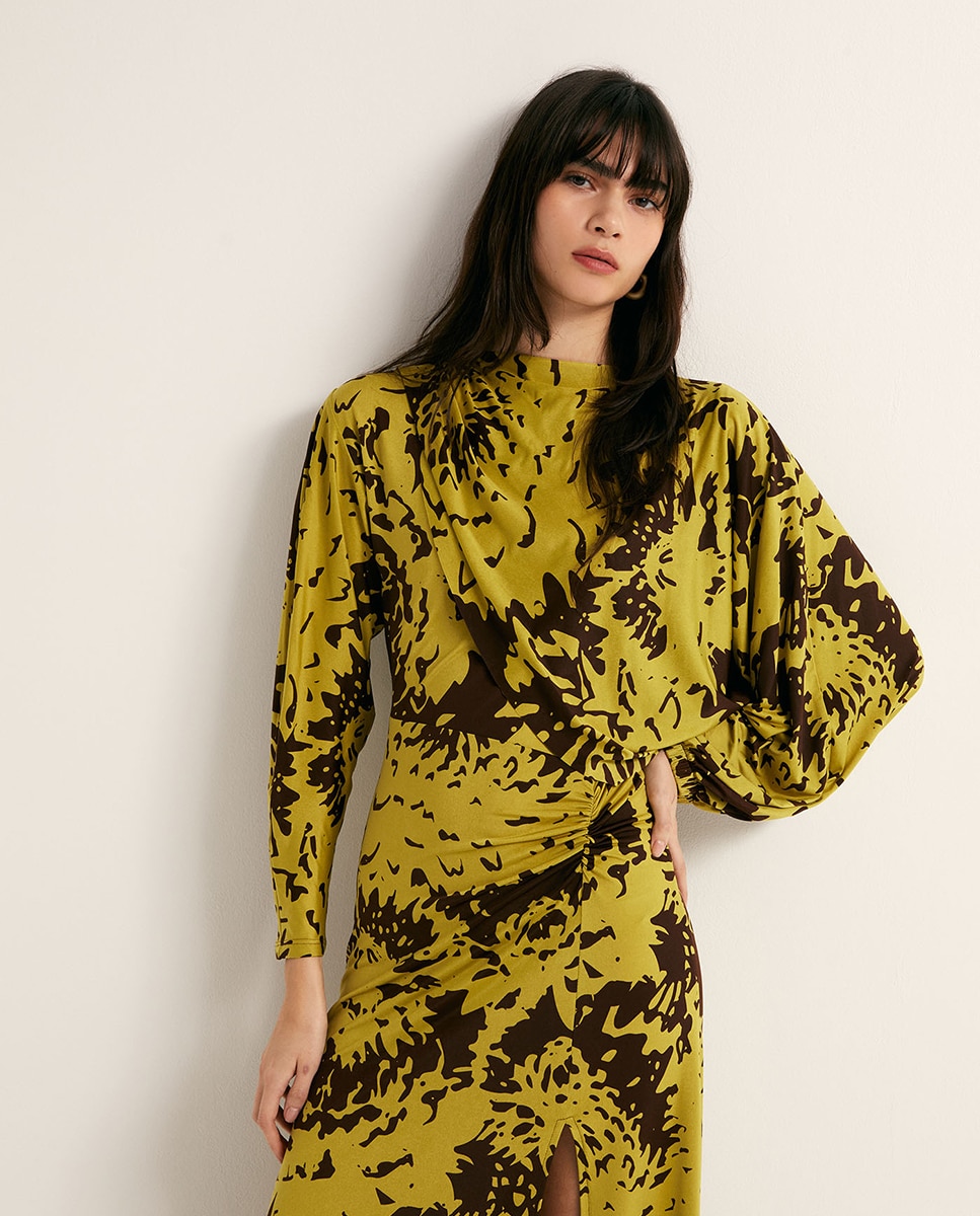 Vestido com Capa Amarelo-2