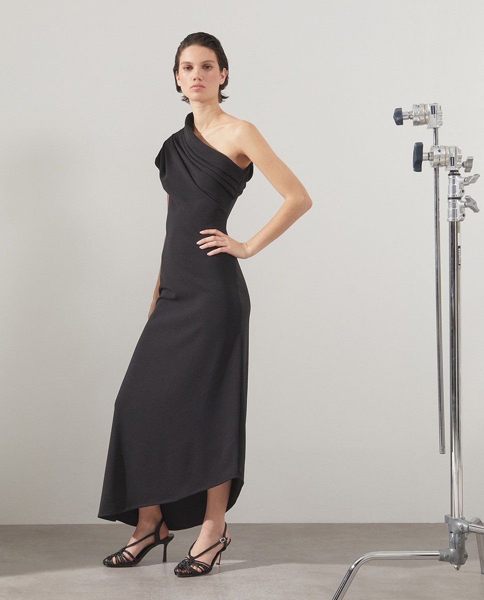 Vestido assimétrico Preto-2