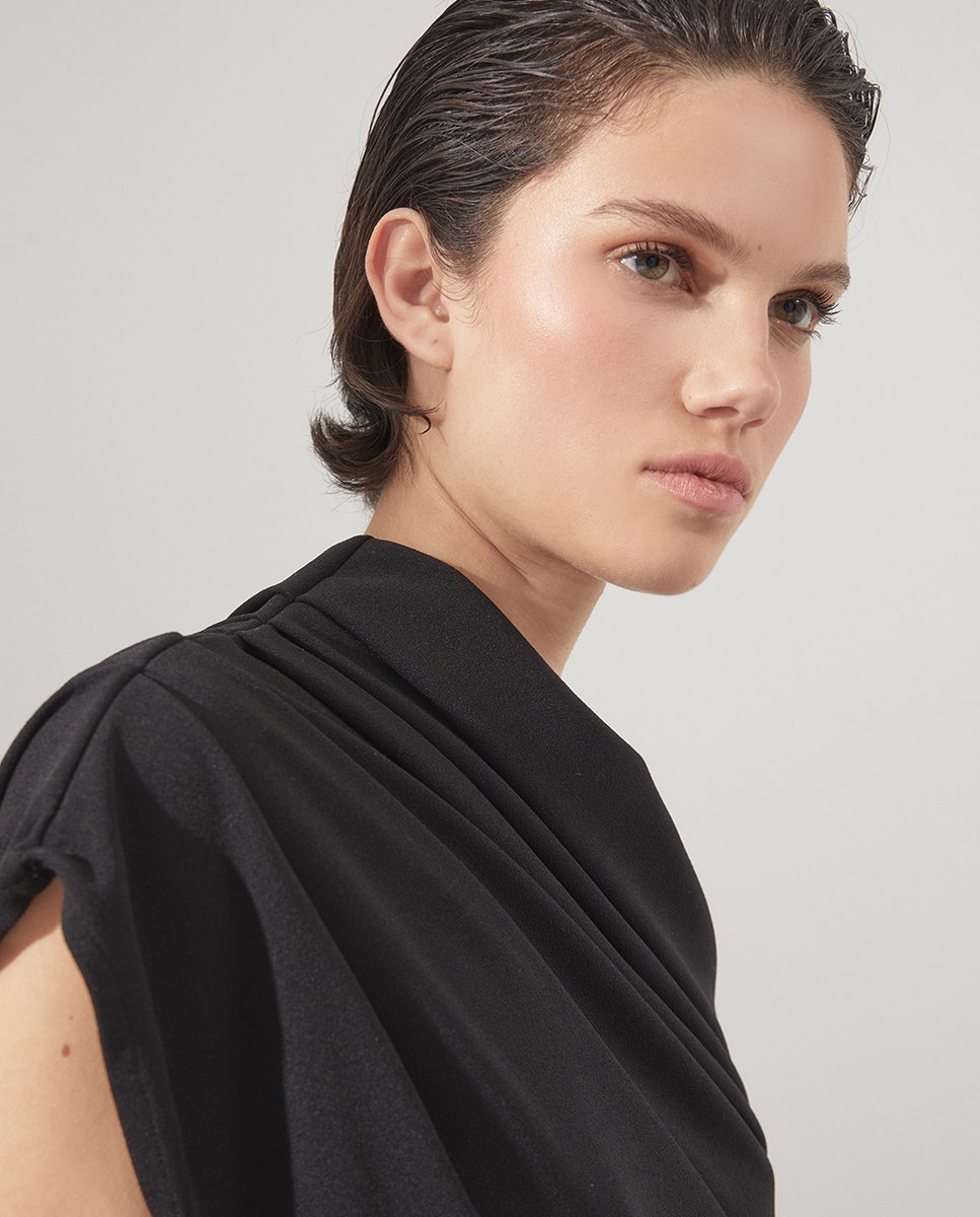 Vestido assimétrico Preto-4