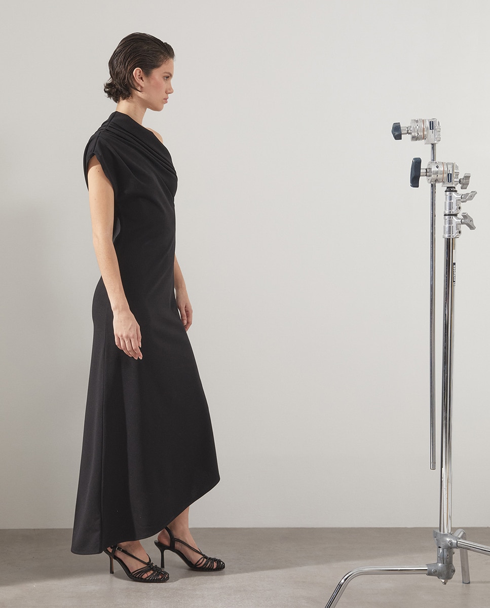 Vestido assimétrico Preto-5