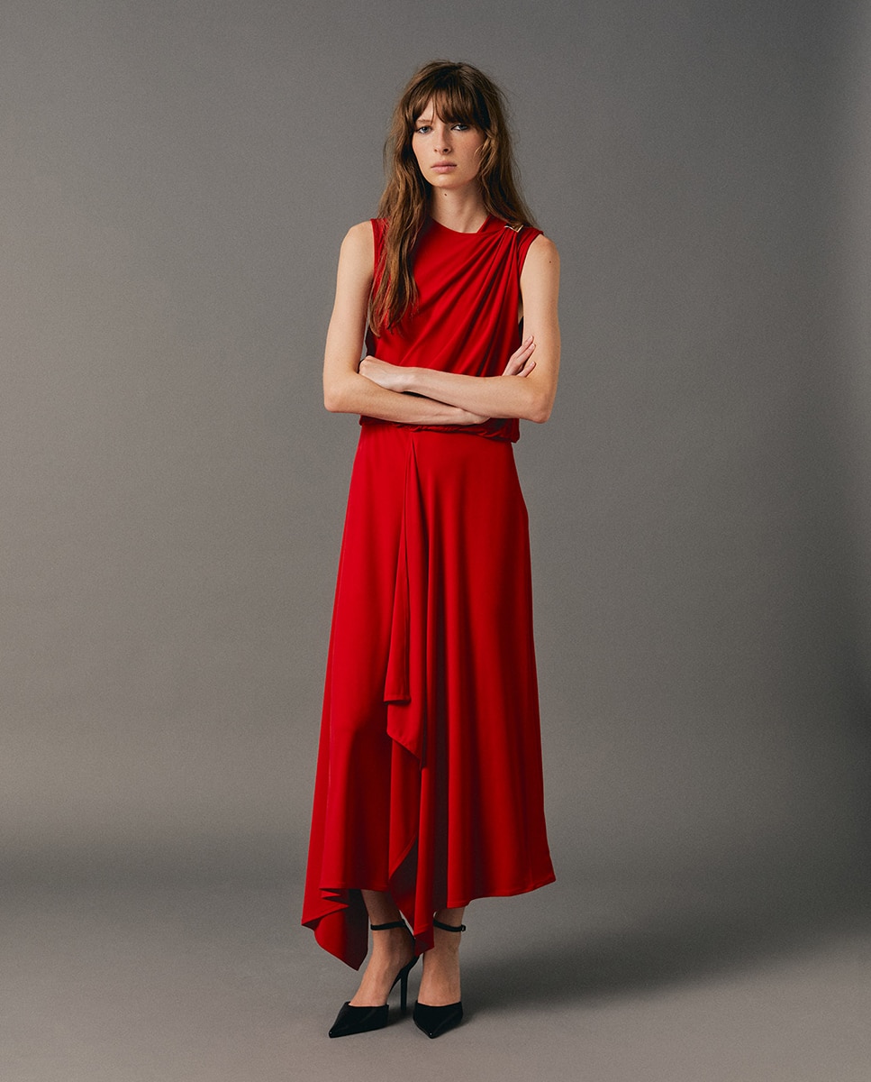 Imagen 0 de Vestido con detalle de pieza