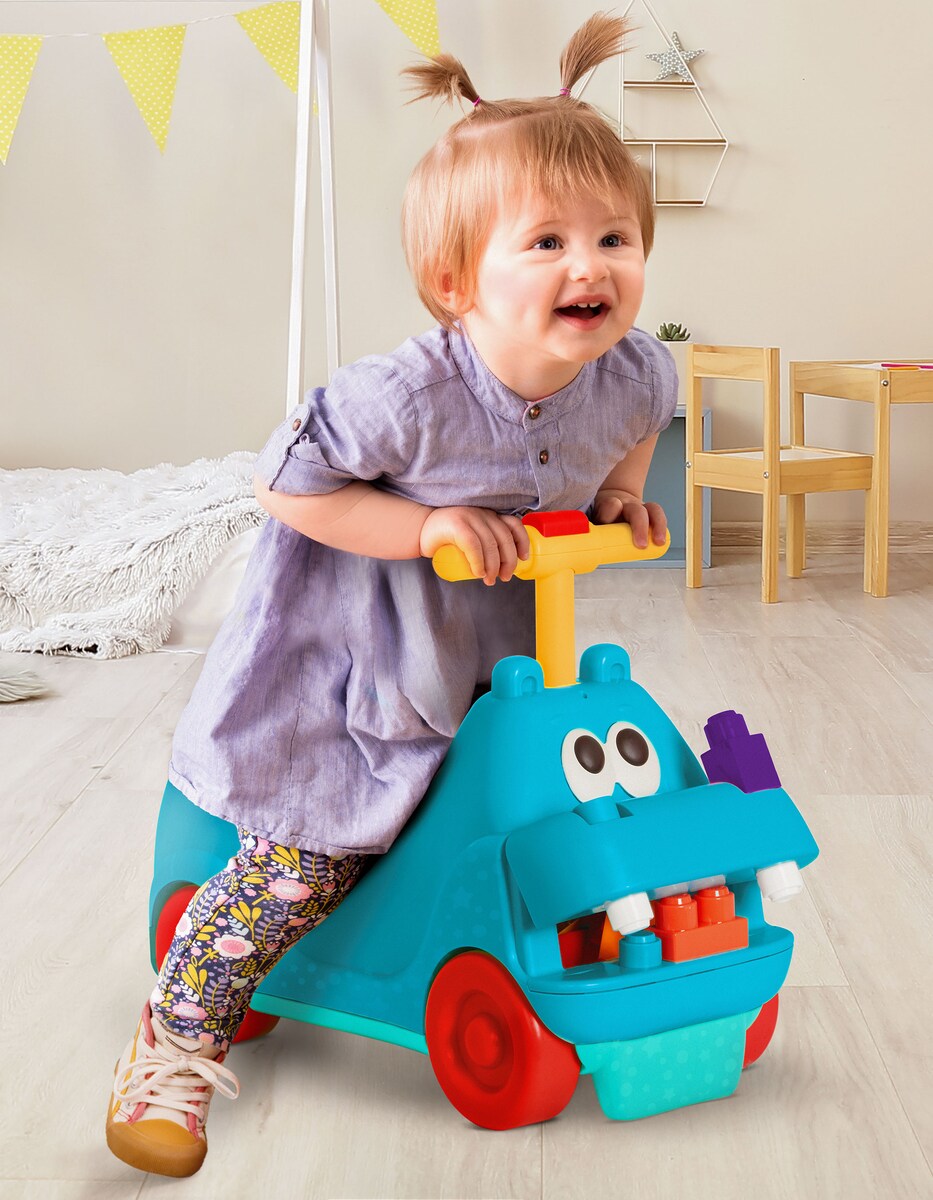 Correpasillos Hippo con luces, sonido y 26 Bloques de construccion Battat 2