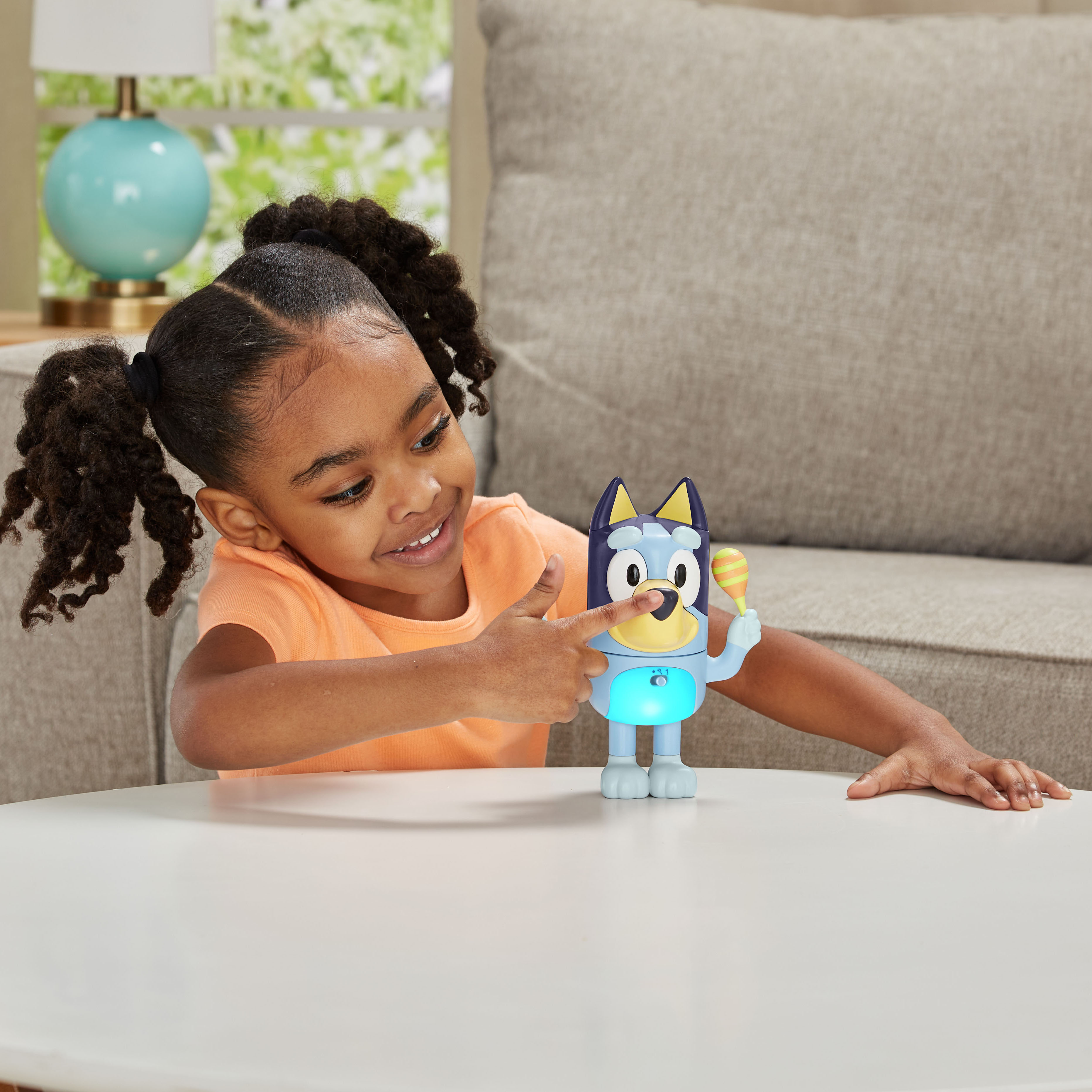 Figura interativa Bluey ¡Muévete con Bluey! Vtech 4