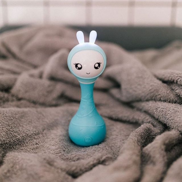 Sonajero interactivo Smarty Bunny Alilo 12