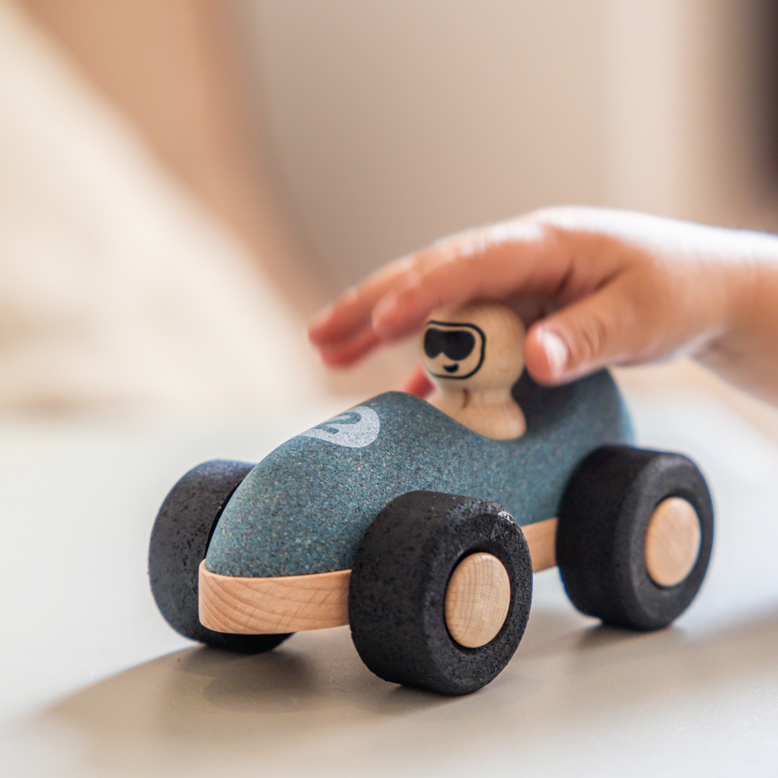 Coche de carreras E-cork azul Korko 2