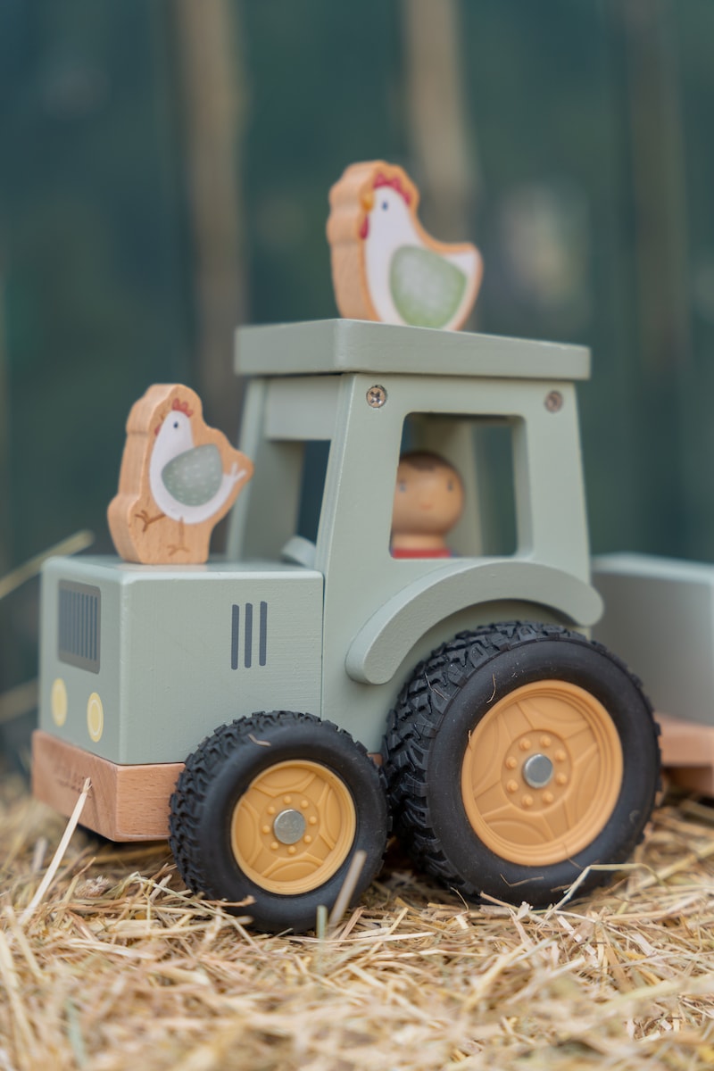 Tractor con trailer Pequeña Granja FSC Little Dutch 6