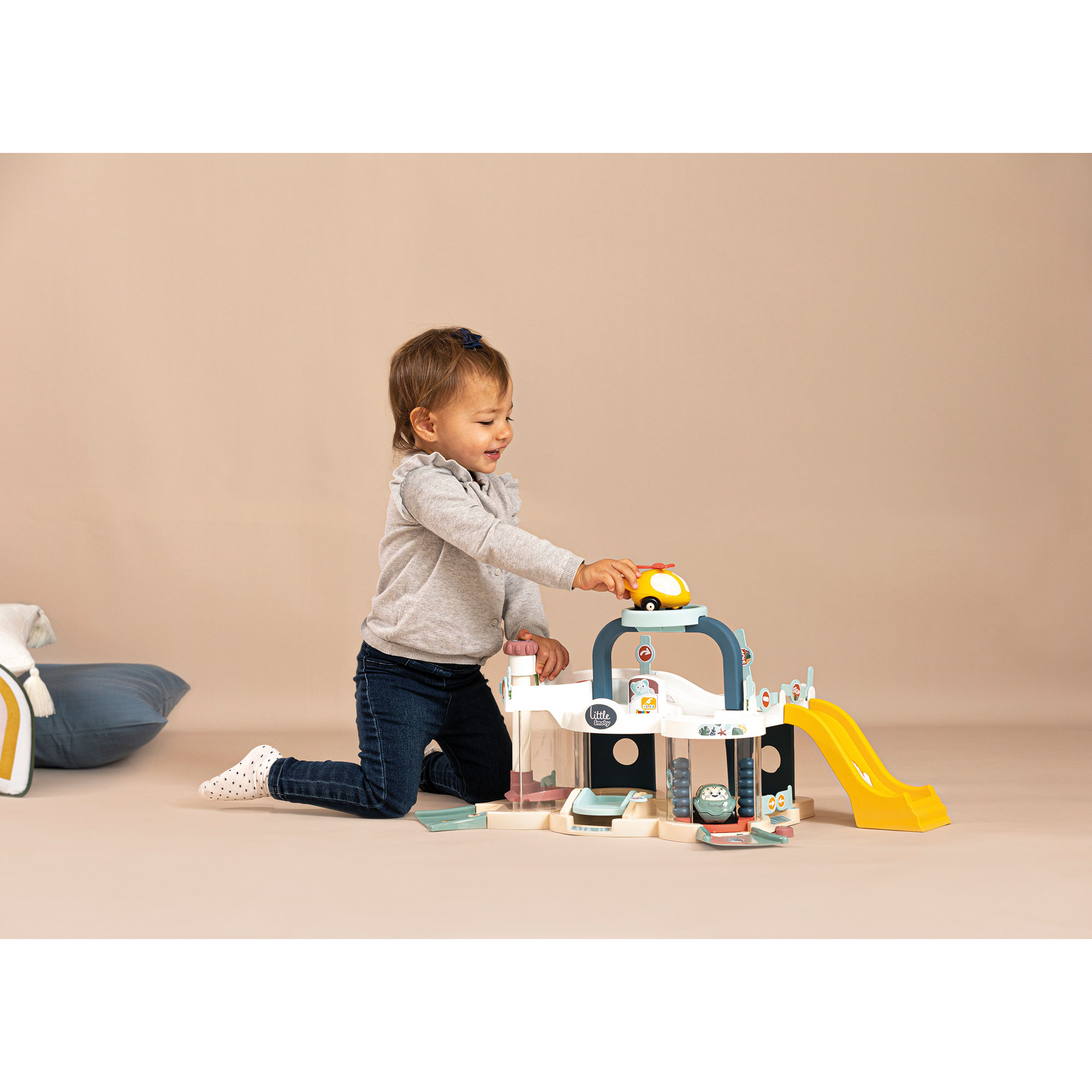 Juego de actividades Mi primer Garage Little Smoby 4