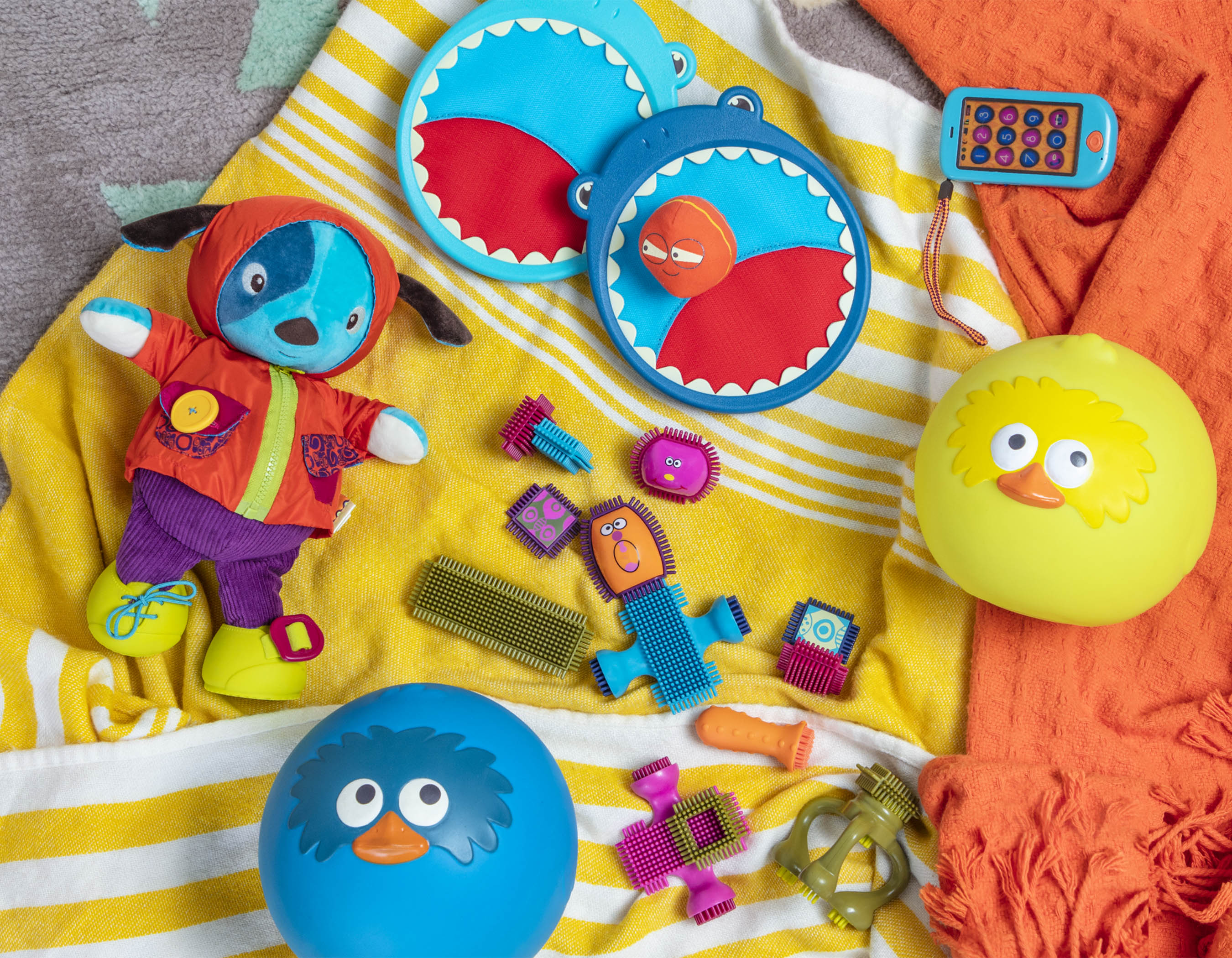 Juego velcro tiburon lanza y atrapa pelota B Toys 2
