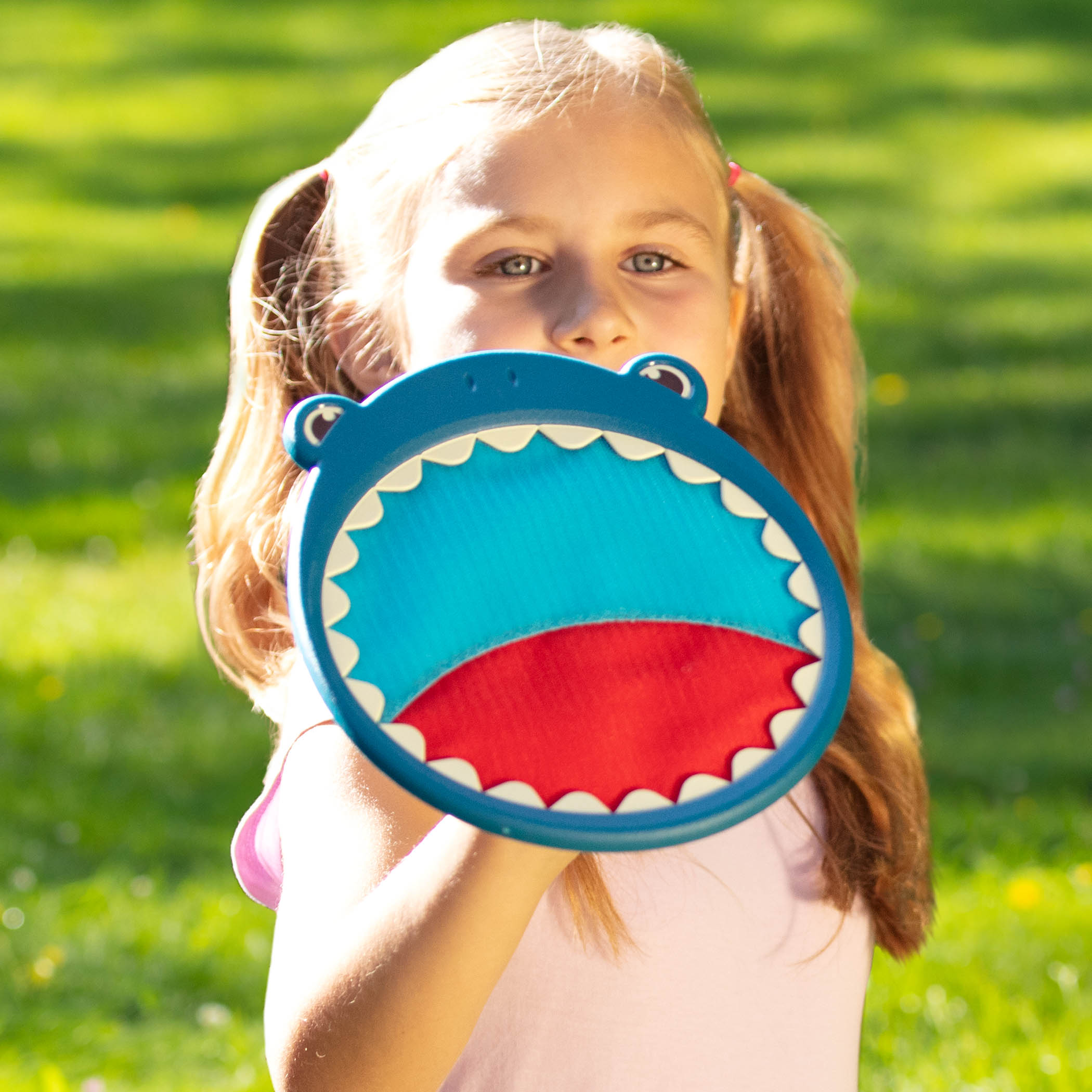 Juego velcro tiburon lanza y atrapa pelota B Toys 4