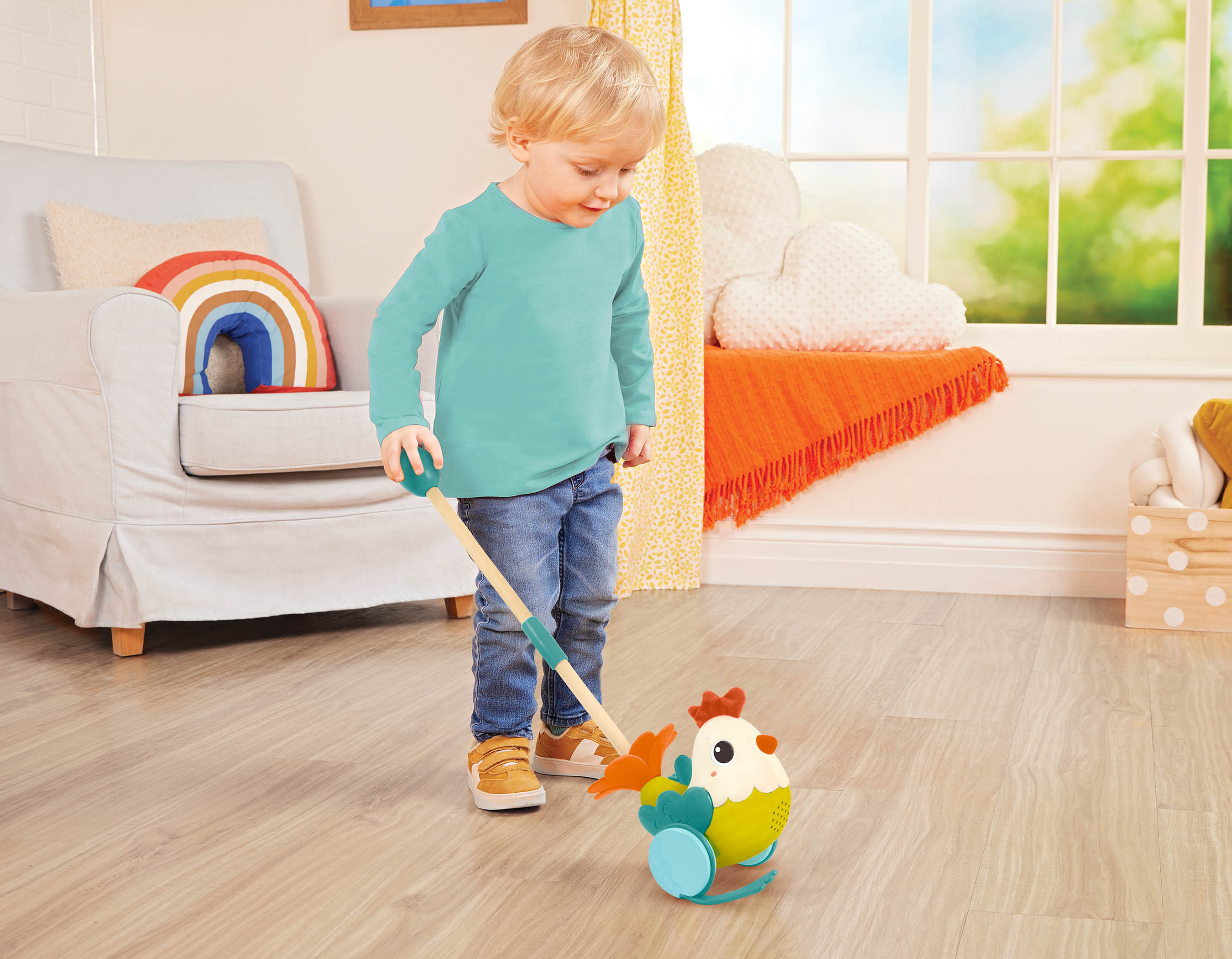 Gallina con palo madera para empujar B Toys 2